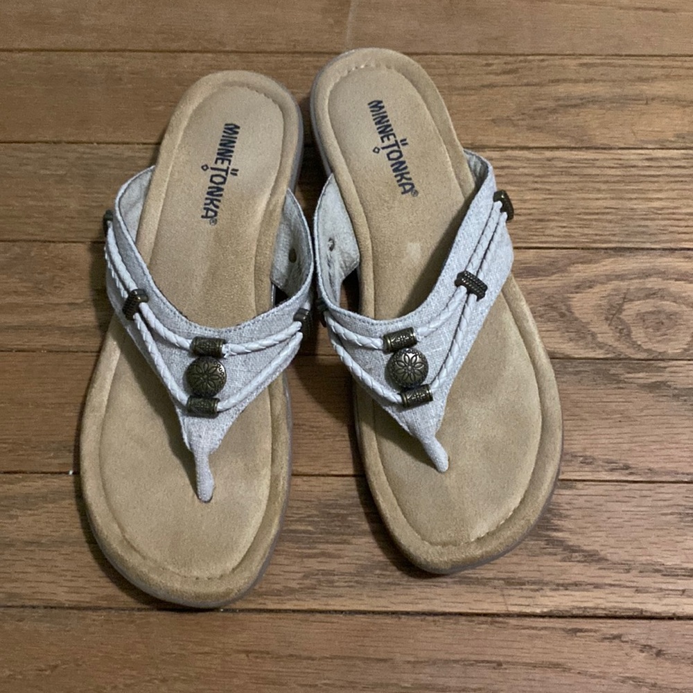 Suede sole sandals size 8 fit more like a 7.5